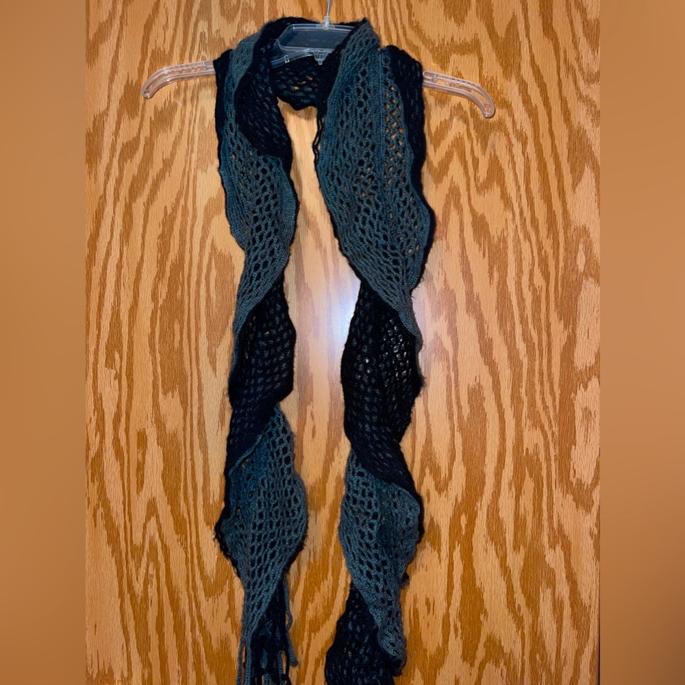Black/Gray Scarf